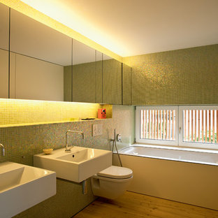 75+ Badezimmer mit grünen Fliesen und Mosaikfliesen Ideen & Bilder