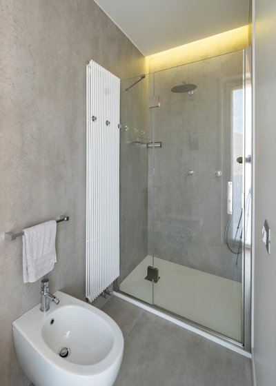 Modern Bathroom by Annalisa Carli Architetto