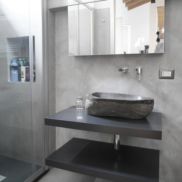 Un bagno grigio