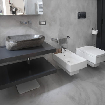 Un bagno grigio