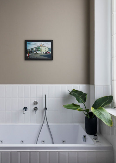 Midcentury Bathroom by Betti Sperandeo Architetto