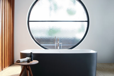 ボローニャにあるコンテンポラリースタイルのおしゃれな浴室の写真