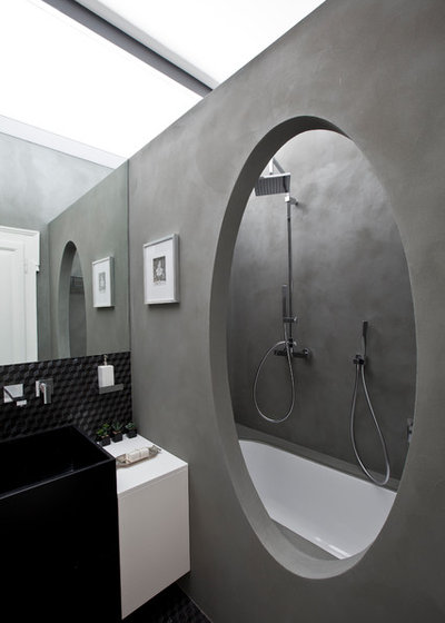 Contemporary Bathroom by Studio DC10