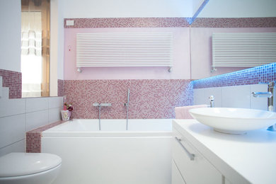 Modernes Badezimmer in Bologna