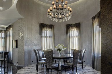 Стильный дизайн: большая кухня-столовая в стиле неоклассика (современная классика) с серыми стенами, мраморным полом и разноцветным полом - последний тренд