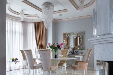 Пример оригинального дизайна: гостиная-столовая в стиле неоклассика (современная классика) с серыми стенами