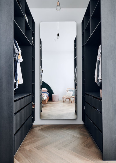 Contemporary Wardrobe by Byrne Architects