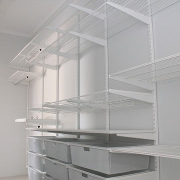 elfa shelving Walk In Wardrobe