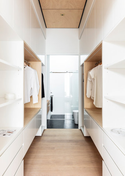 Contemporary Wardrobe by Archisoul Architects