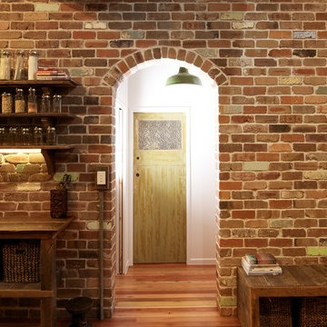 Thorn - Recycled Brick Wall