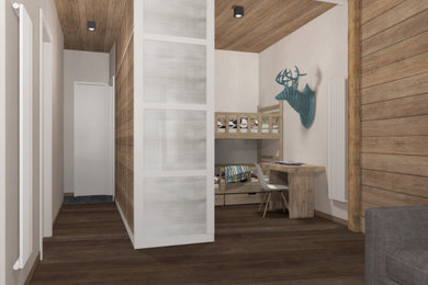 Foto de estudio rústico con paredes blancas, suelo de madera oscura, escritorio independiente y madera