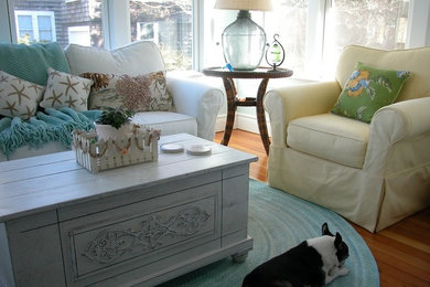 Inspiration for a mid-sized coastal sunroom remodel in New York