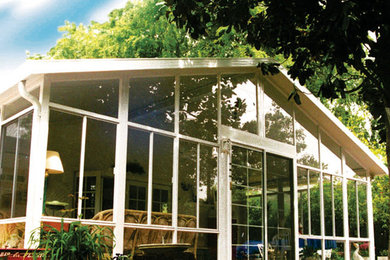 Inspiration for a large sunroom remodel in Sacramento