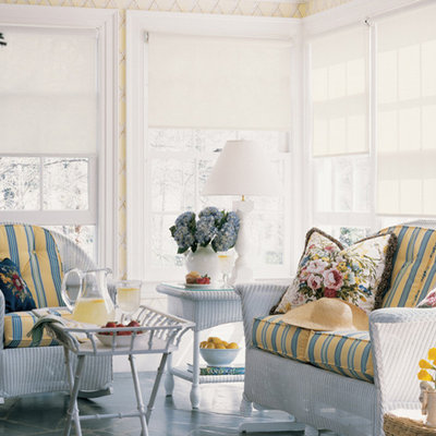 Inspiration for a mid-sized coastal sunroom remodel in Chicago with no fireplace and a standard ceiling