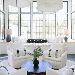 Beach style sunroom photo in Nashville