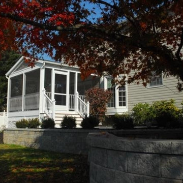 Screened in Porch with Raised Patio