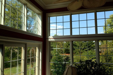 Sunroom - transitional sunroom idea in Columbus with a standard ceiling