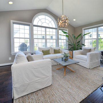 Sunroom / White Furniture