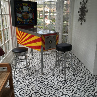 Sunroom - mid-sized contemporary sunroom idea in Other with a standard ceiling
