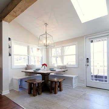 Urban breakfast / mud room
