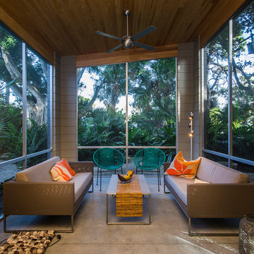 Venice Island Mid-Century Modern
