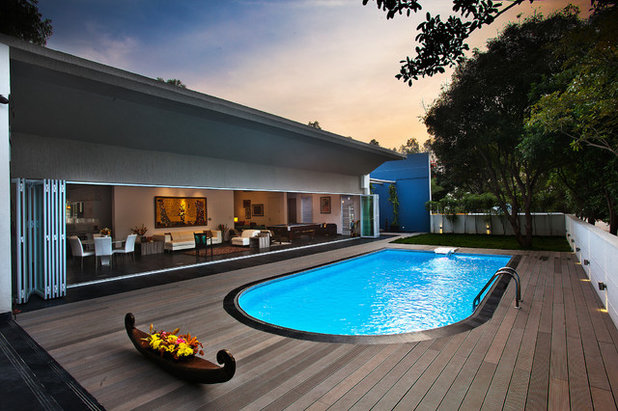 Contemporary Swimming Pool by Advani and Associates