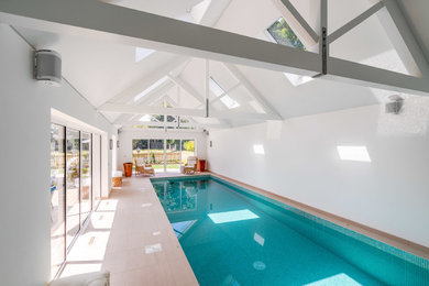 Inspiration for a modern swimming pool in Buckinghamshire.