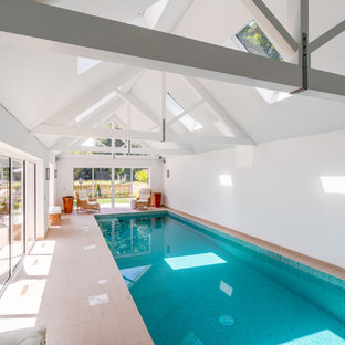 Contemporary swimming pool in Buckinghamshire.