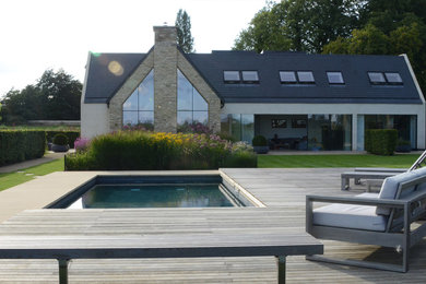 Photo of a contemporary swimming pool in Oxfordshire.