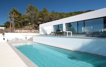 Una casa de lujo en Ibiza con materiales que marcan la diferencia