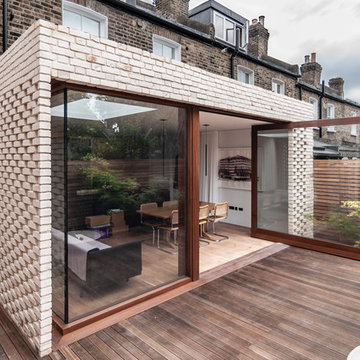 Brick Screen extension in Dulwich Village, SE21