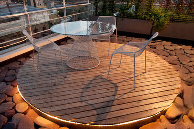 Design ideas for a modern roof terrace in London.