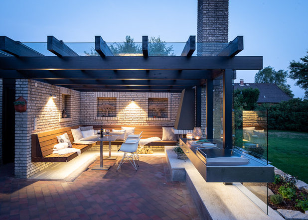 Contemporary Terrace by schulz.rooms