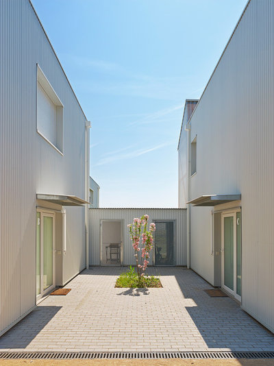 Minimalistisch Terrasse by Achim Birnbaum Architektur Fotografie