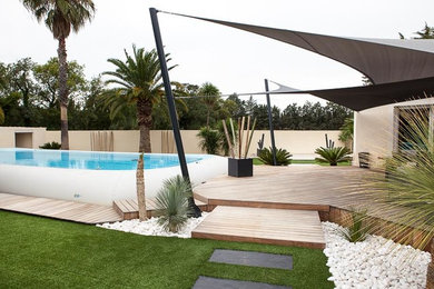 This is an example of a contemporary terrace in Montpellier.