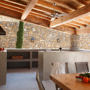 Cette photo montre une terrasse tendance.