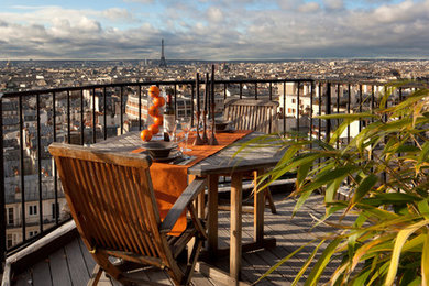 Cette image montre une terrasse design.