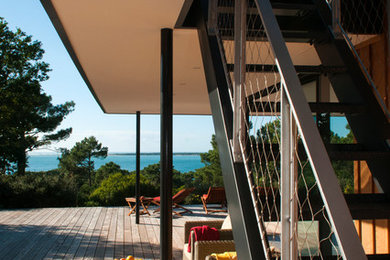 Réalisation d'une terrasse marine.