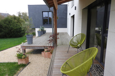 Réalisation d'une terrasse design.