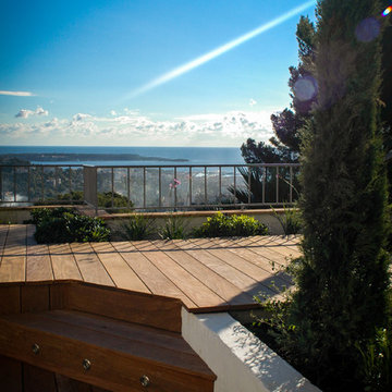 Terrasse avec vue sur la baie de Cannes