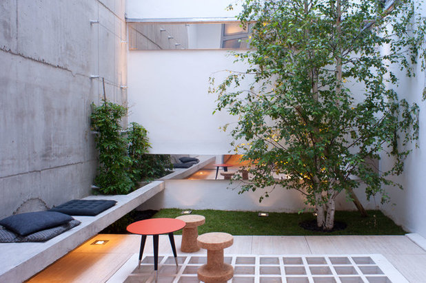 Contemporain Terrasse et Patio by Isabelle Rouyer Architectures & Design