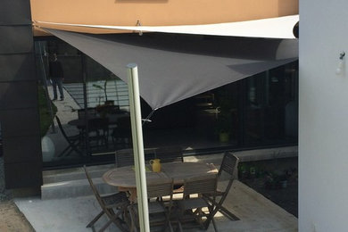 Photo of a modern patio in Nantes.