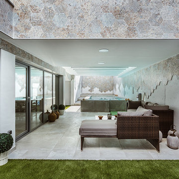 Casa discreta por fuera y espectacular por dentro.