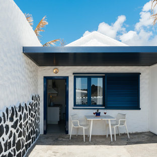 Modelo de terraza marinera en patio delantero