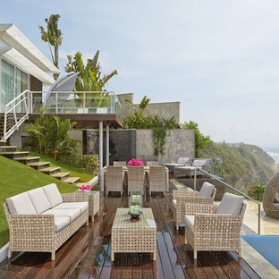 Imagen de terraza costera, sin cubierta, en patio trasero