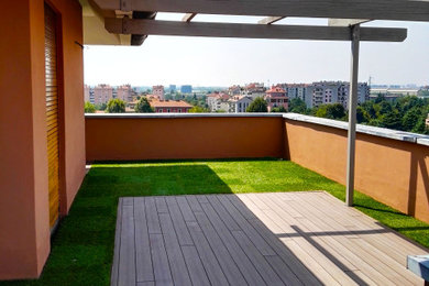 Idee per una grande terrazza design sul tetto