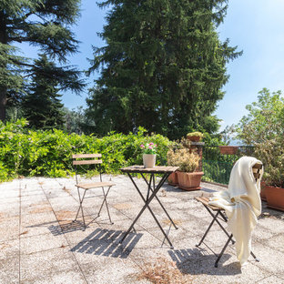 Foto di una terrazza tradizionale dietro casa con nessuna copertura