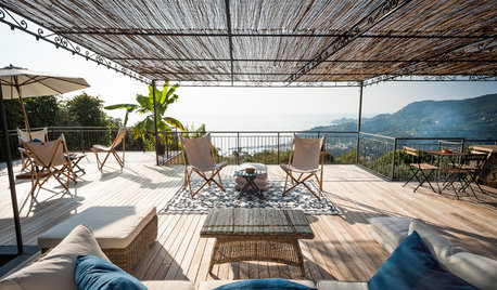 Genoa Houzz Tour: Upside-Down House Looks Out to the Sea