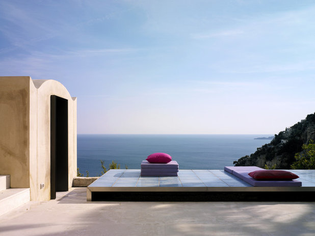 Mediterranean Terrace by Lazzarini Pickering Architetti