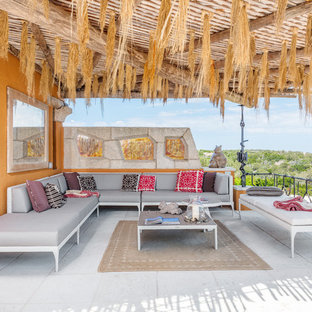 Idee per una terrazza mediterranea sul tetto e sul tetto con una pergola